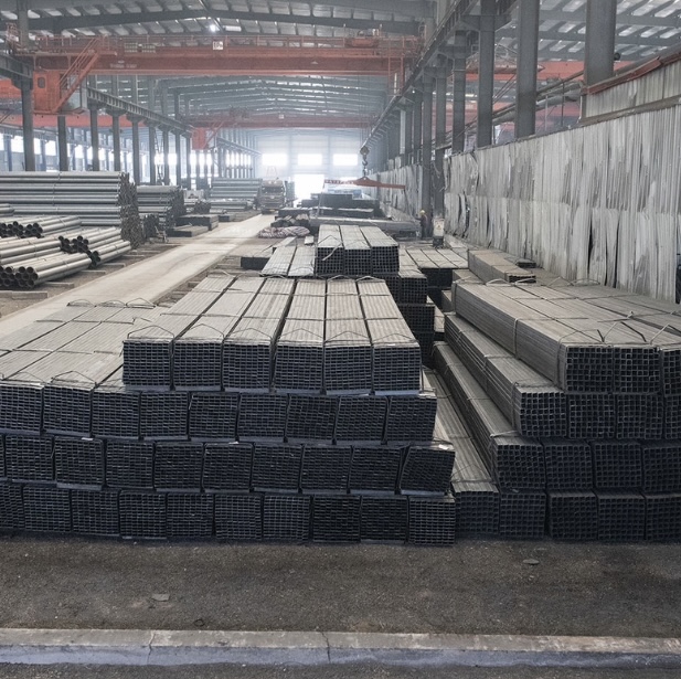Tub de ferro negre